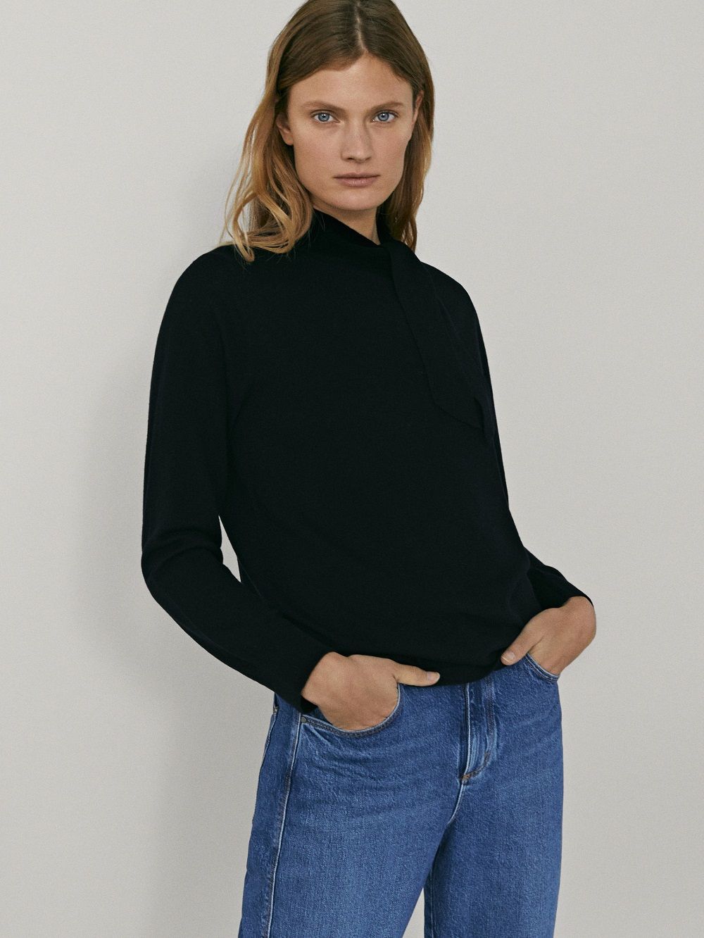 Massimo Dutti crna dolčevita zima 2020. 