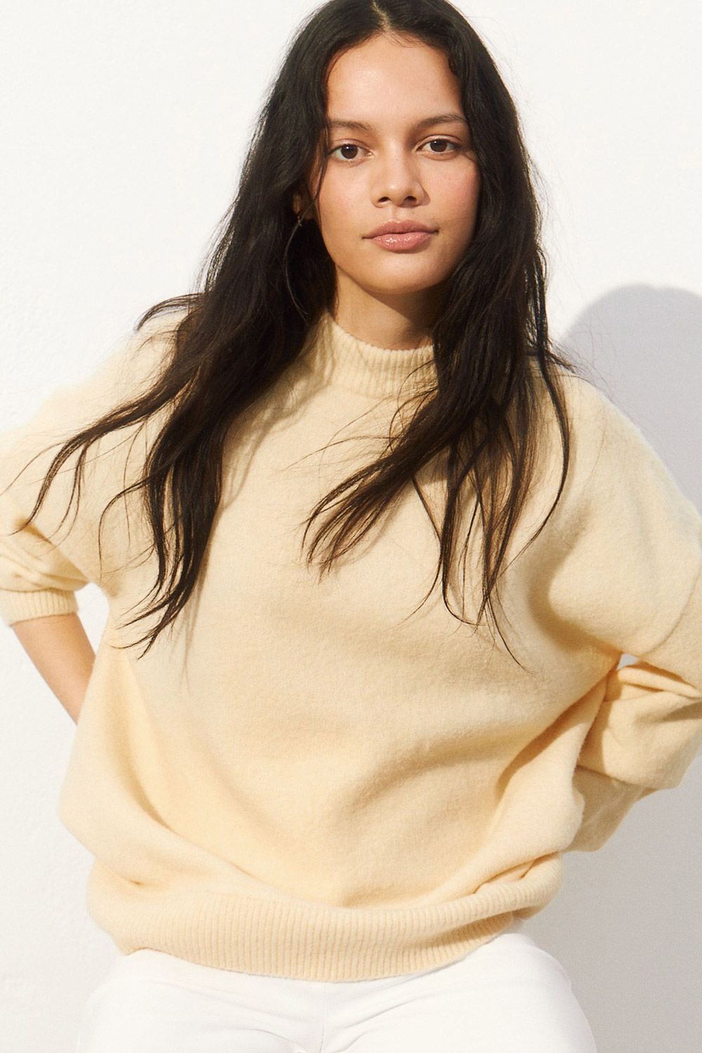 H&M nježna žuta boja modni trend 2021.