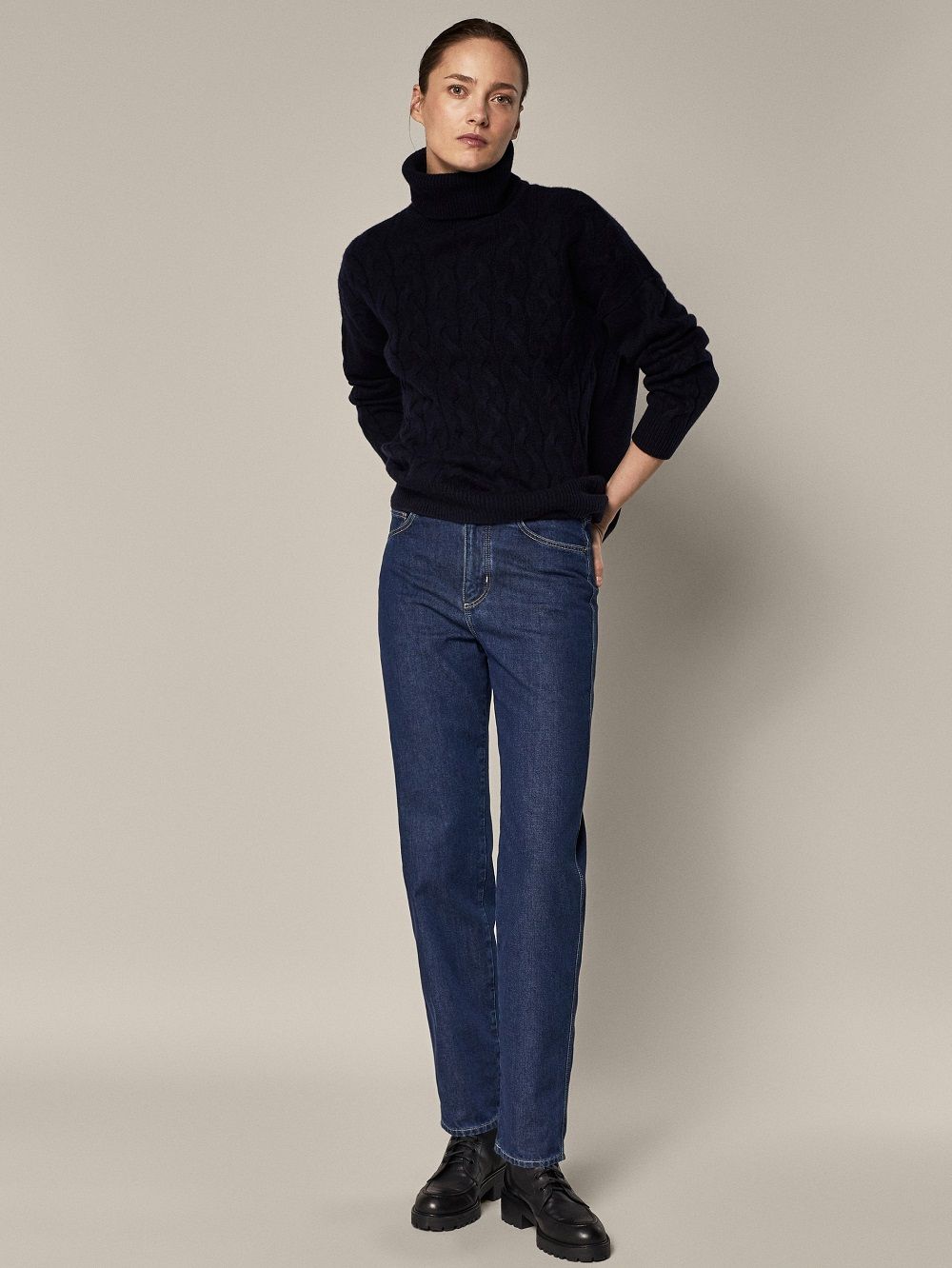 Massimo Dutti plave traperice 2021.