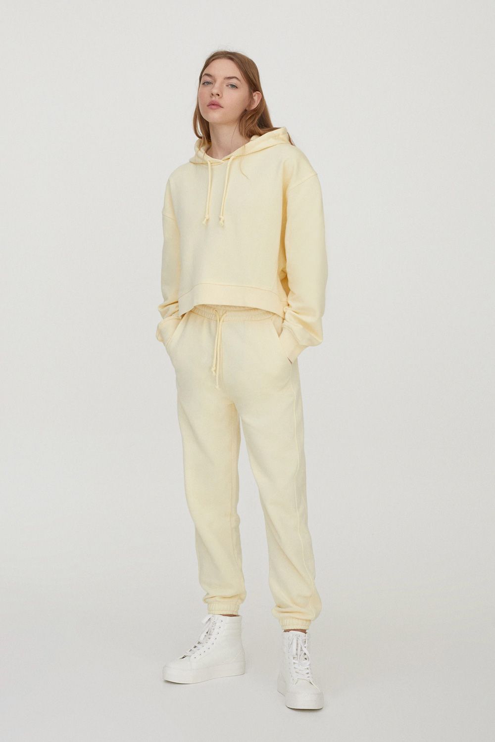 Pull&Bear pastelna trenirka proljeće 2021.