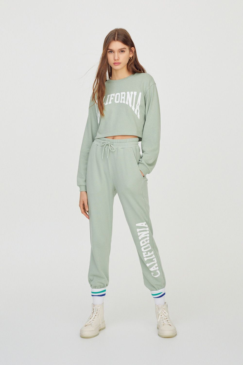Pull&Bear pastelna trenirka proljeće 2021.