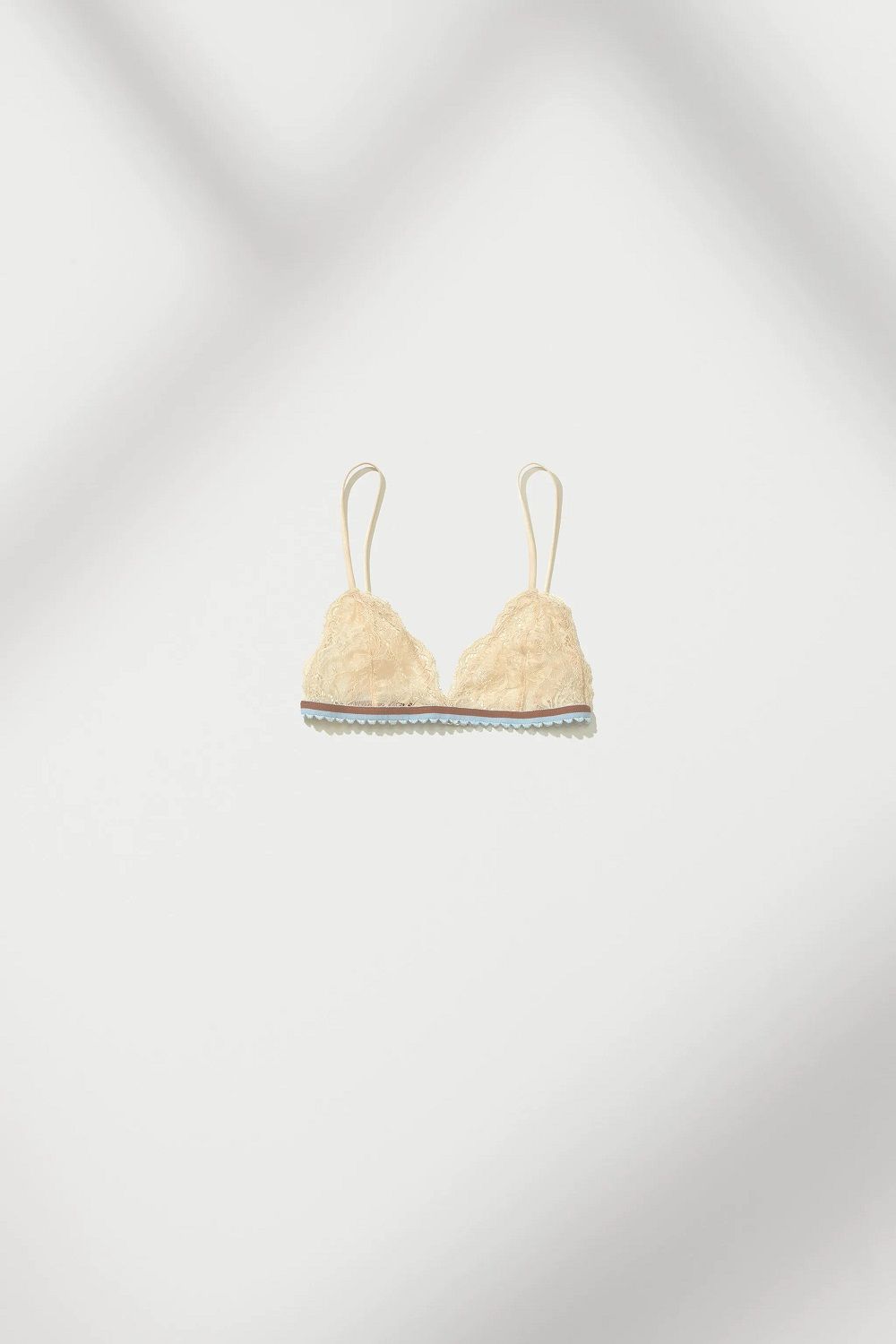 Zara bralette grudnjak od čipke proljeće 2021.
