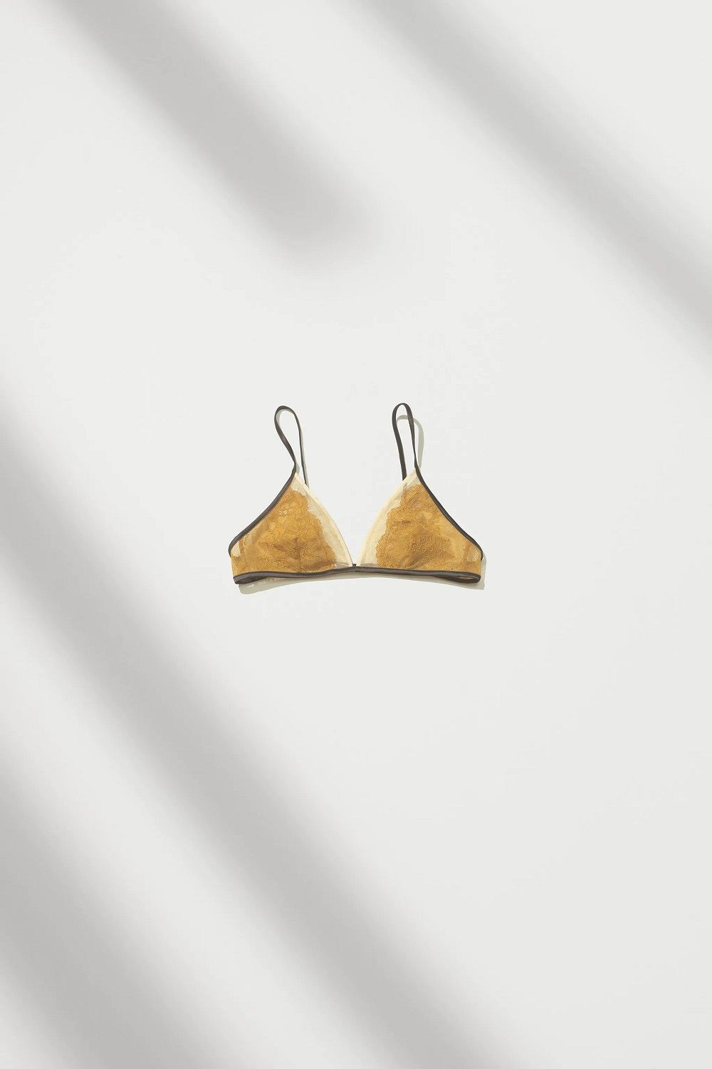 Zara bralette grudnjak od čipke proljeće 2021.