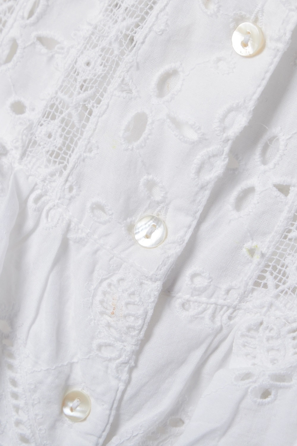 LOVESHACKFANCY bijela rupičasta haljina 2021.  