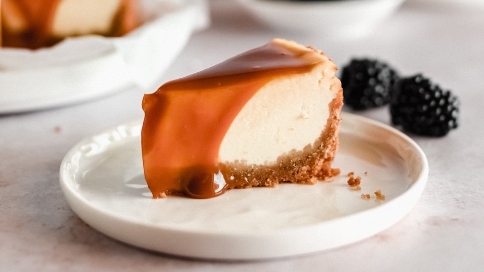 Bake me by Nina: New York Style Cheesecake sa slanim karamelom