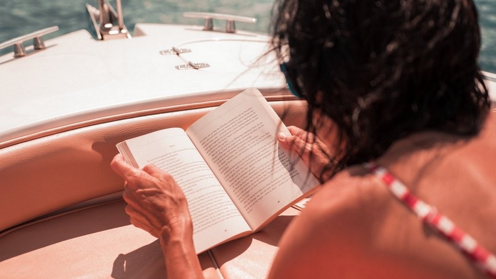 Osvojite najbolje knjige za čitanje na plaži u ljetnom izdanju Journal Book Cluba