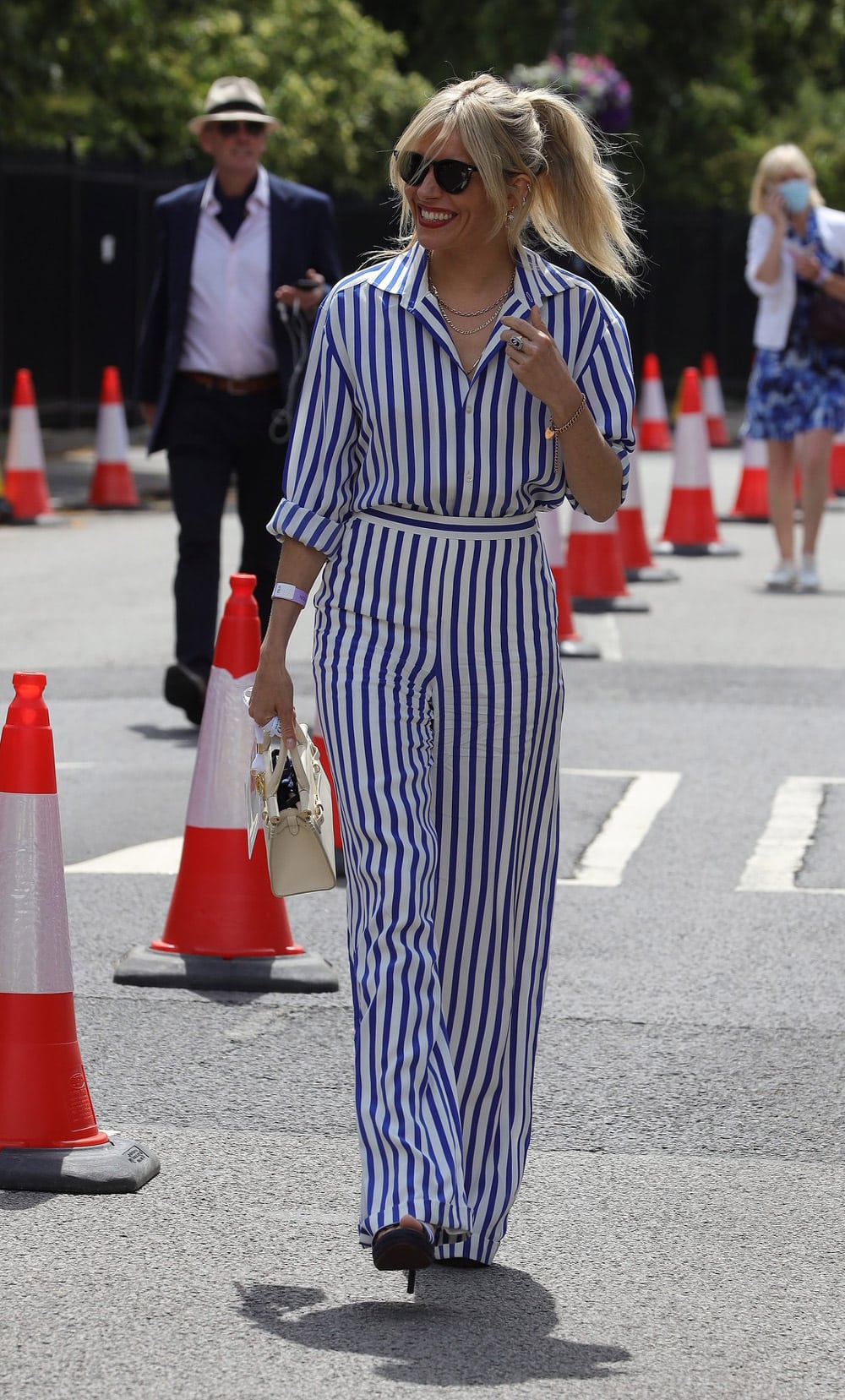 Street style inspiracija: Sienna Miller na Wimbledonu 2021.