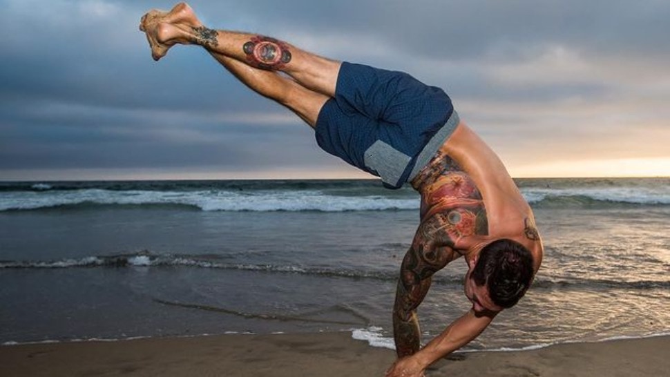 Journal man: Najbolji Instagram profili muškaraca koji vježbaju jogu