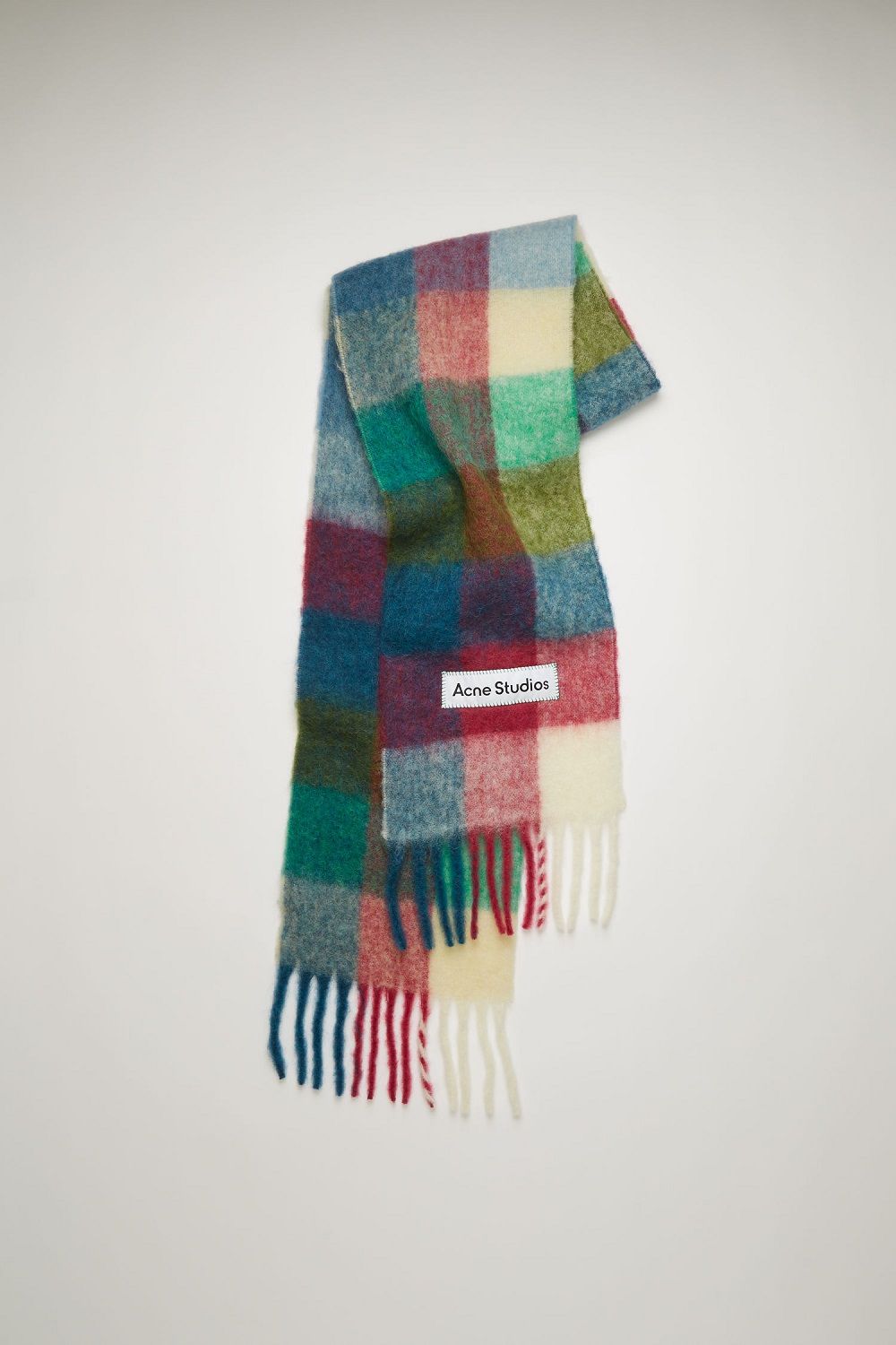 Acne Studios šal jesen zima 2020.