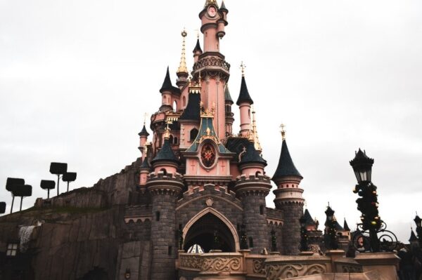 Posjetite priceless.com, prijavite se na nagradnu igru i osvojite magično putovanje u Disneyland® Paris