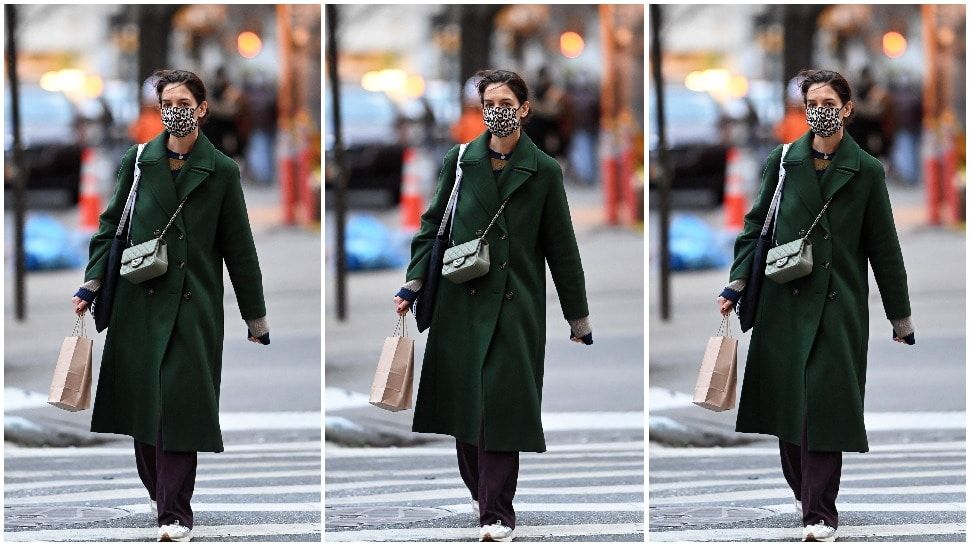 Street style inspiracija: Katie Holmes u savršenom high street kaputu i novim ‘it’ tenisicama