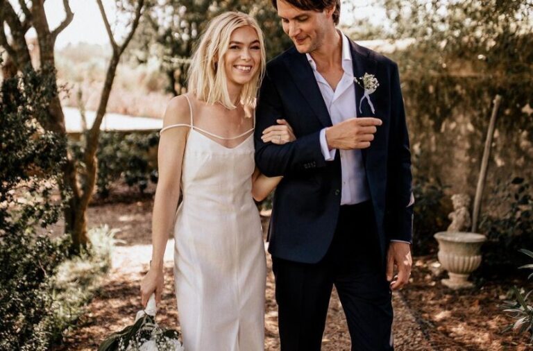 Najljepše minimalističke haljine za jednostavan i elegantan wedding look u 2022.