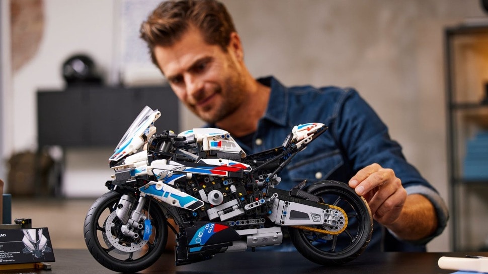 Journal Man: LEGO Technic set koji će oduševiti sve ljubitelje BMW-a