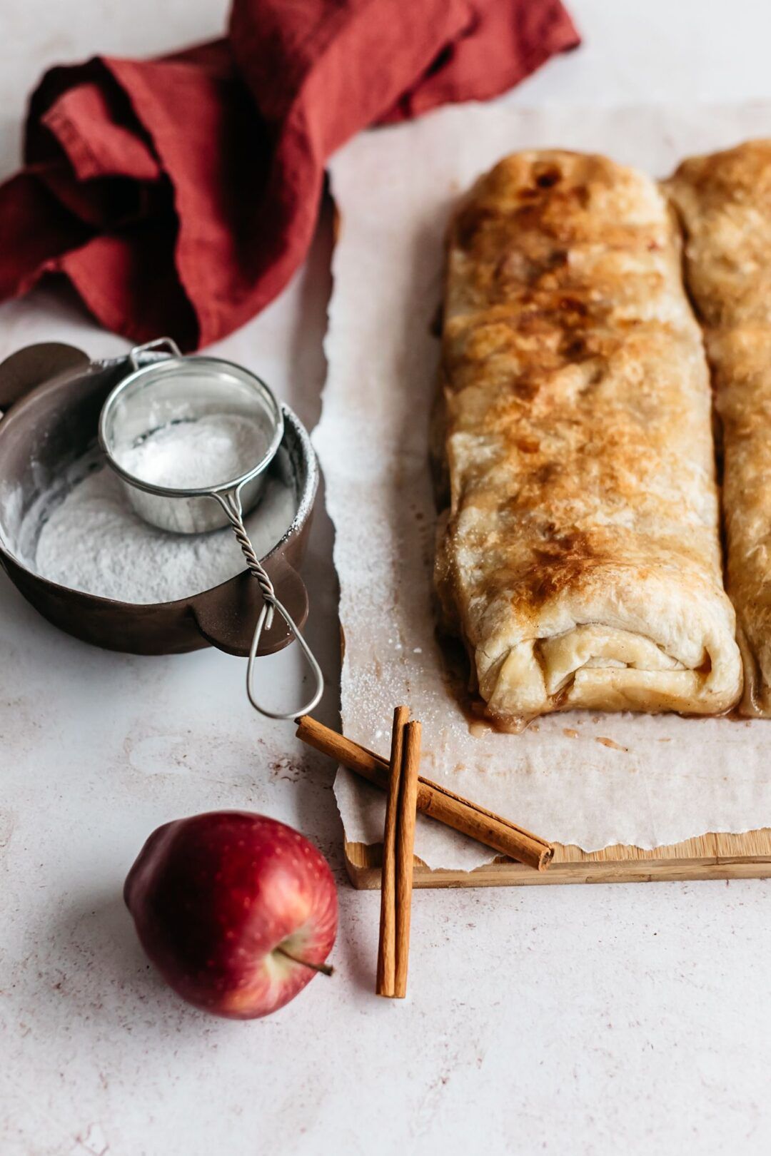 Svake se jeseni vraćamo na najslasniju štrudlu od jabuka po receptu koji nam je dao Hungry Mile