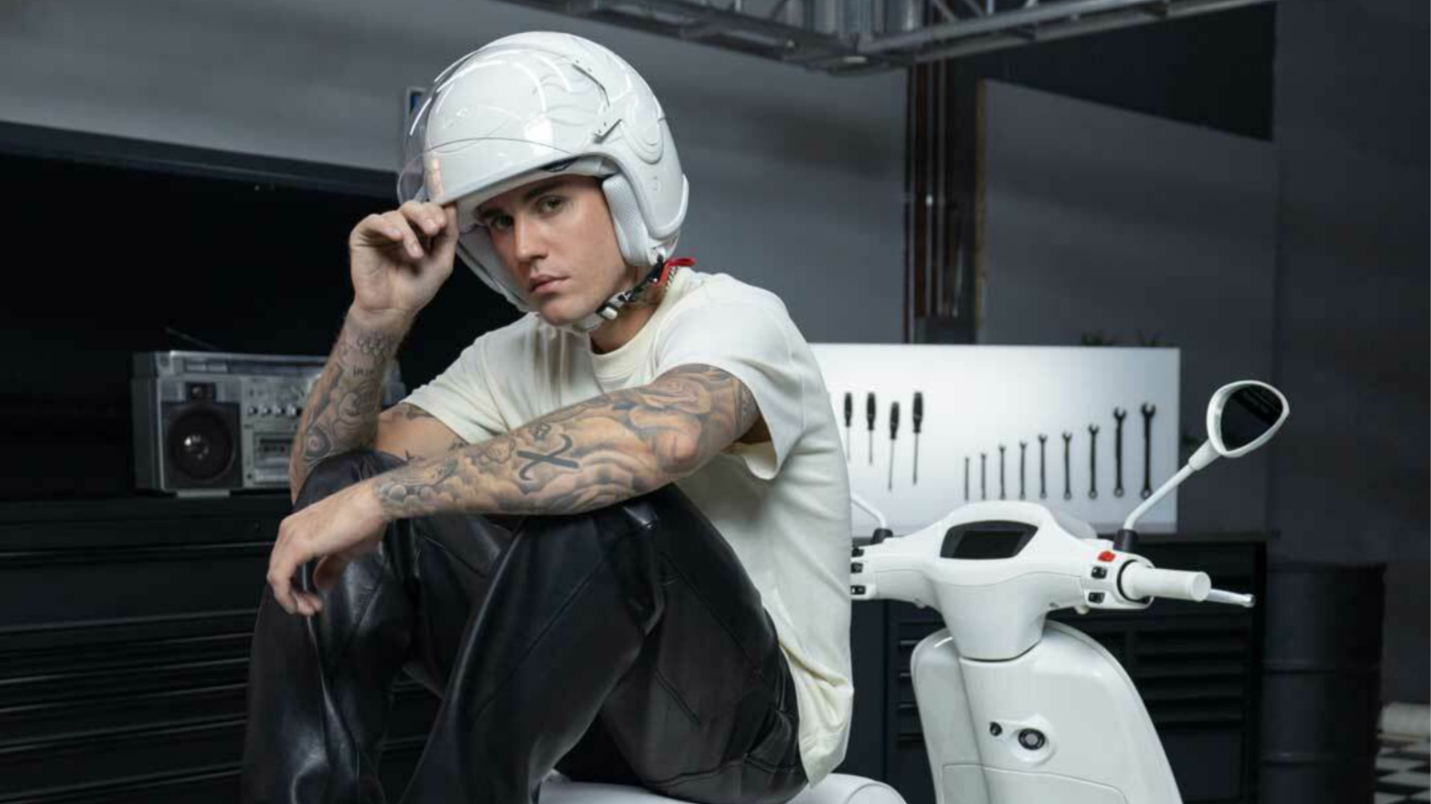 Journal Man: Justin Bieber dizajnirao je vlastiti Vespa skuter