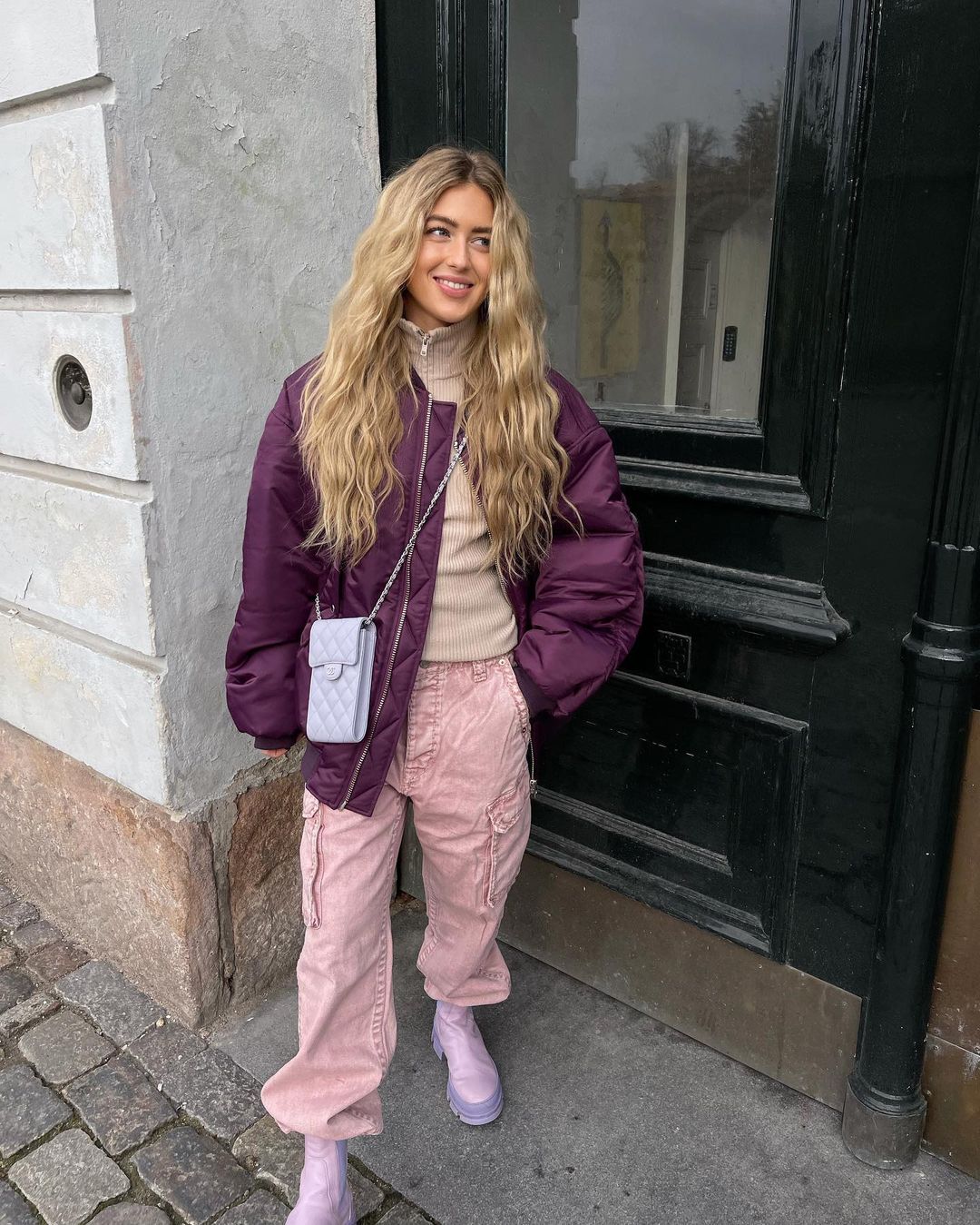 Street style inspo: The Frankie shop bomber jakna