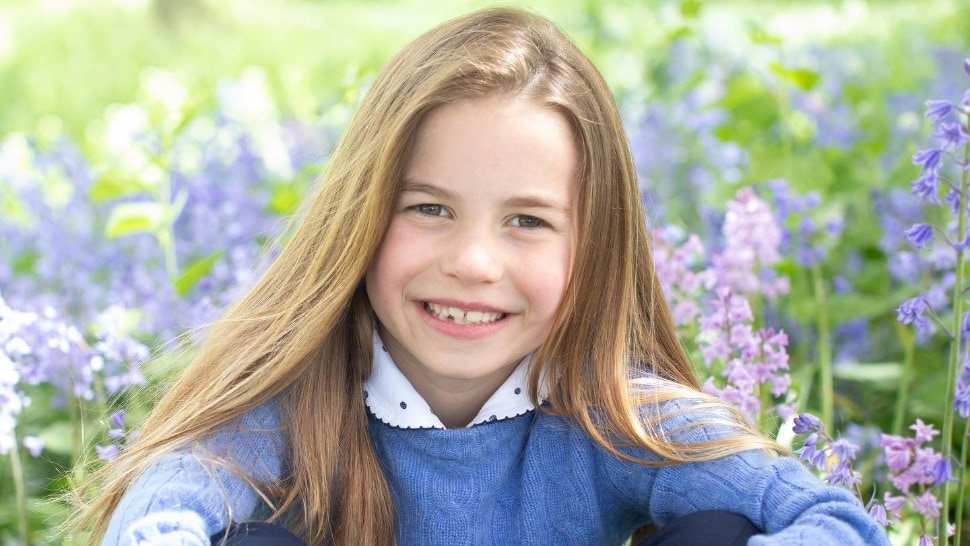 Princeza Charlotte je na svoj sedmi rođendan pozirala u poljskom cvijeću