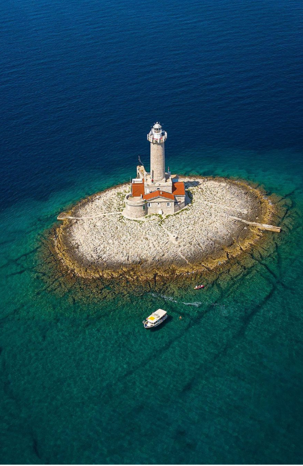 Ovo su hrvatski svjetionici u kojima možete provesti godišnji odmor