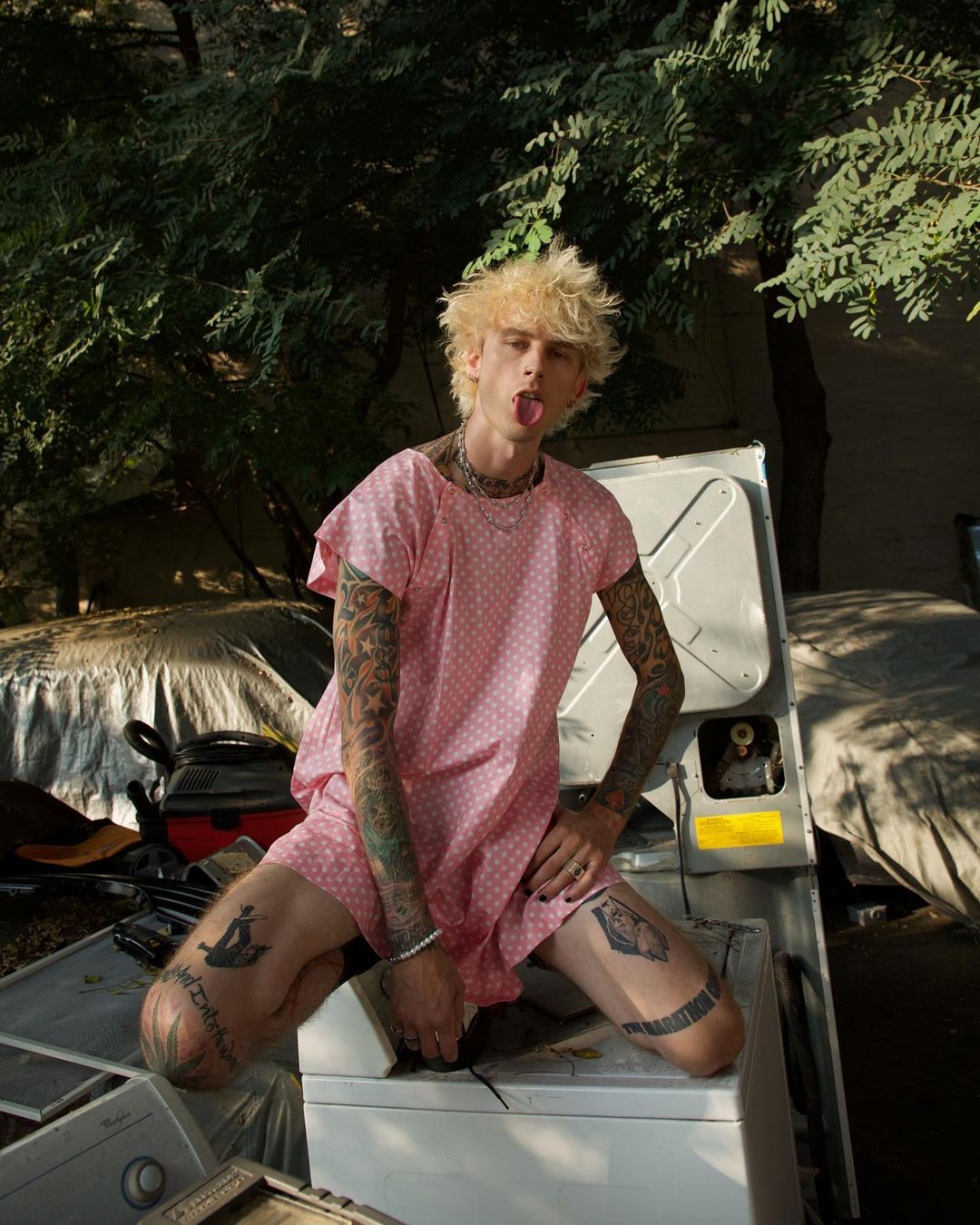 Machine Gun Kelly snimio dokumentarac Life In Pink
