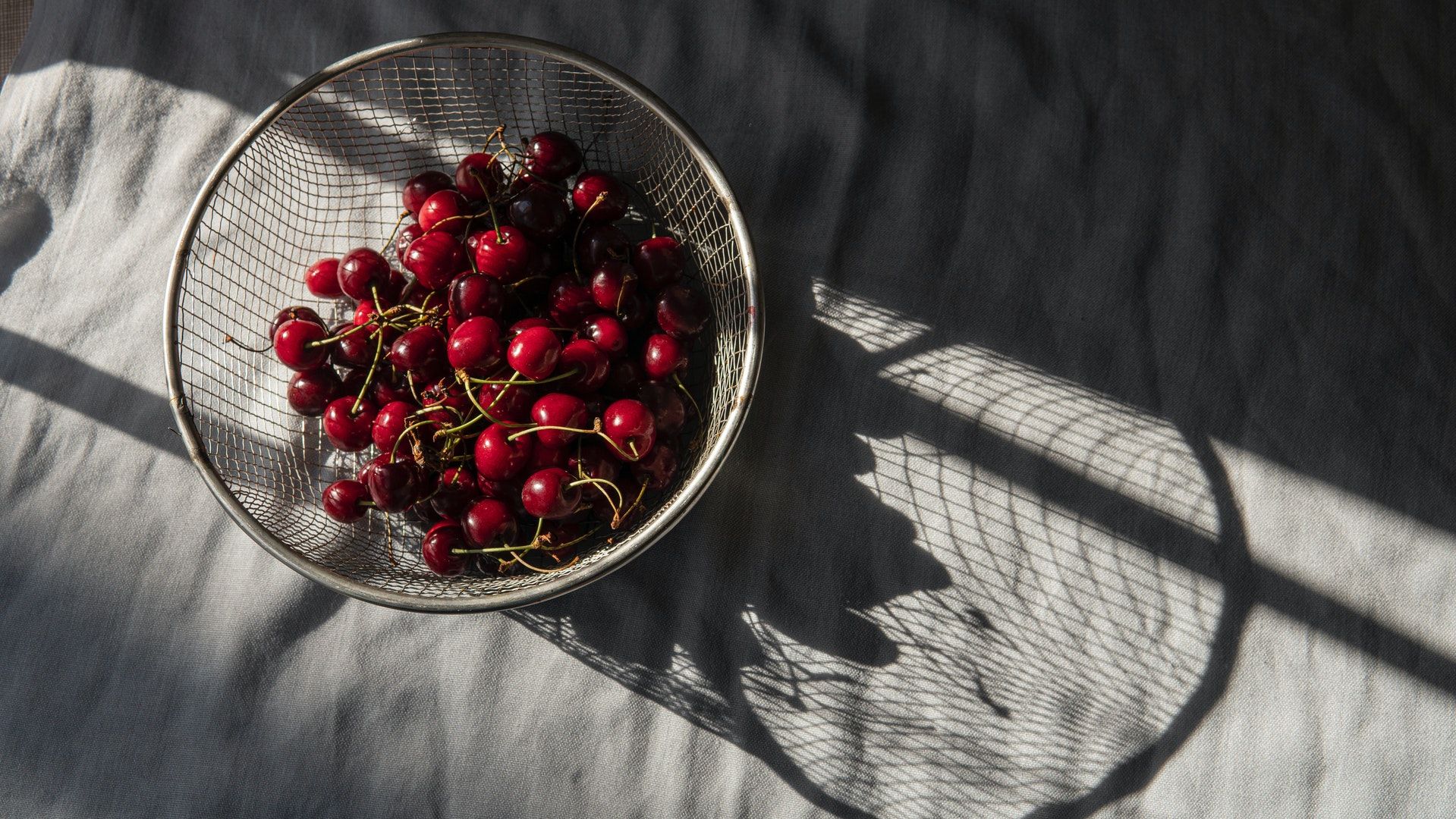 Pronašli smo najbolji recept za sirup od višanja koji je brzo gotov