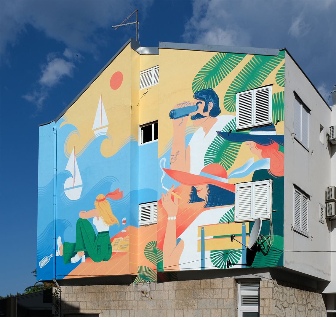 Pogledajte novi mural “Ko to more platit” Tee Jurišić u Makarskoj