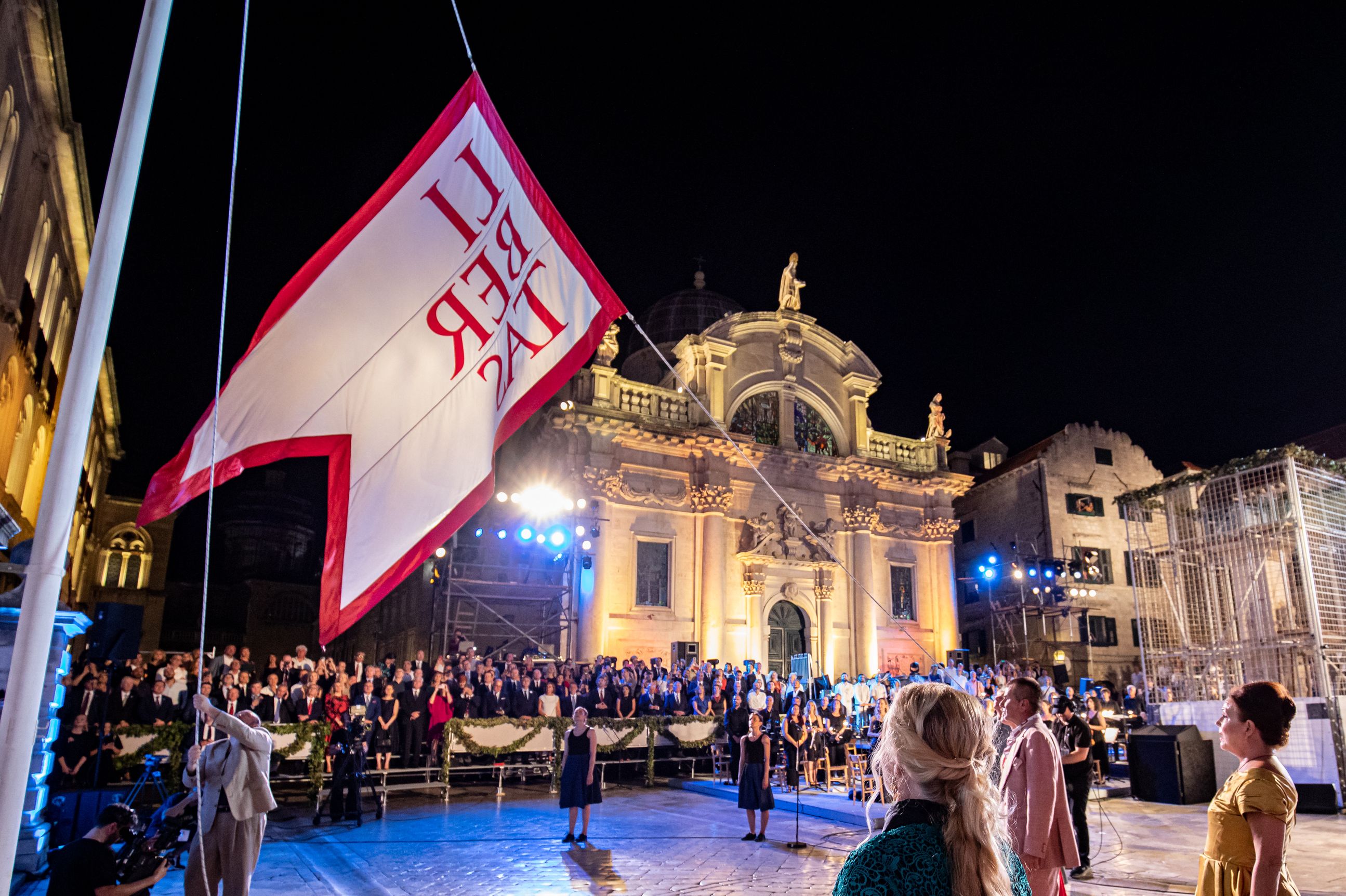 Podizanjem zastave Libertas sinoć su svečano otvorene Dubrovačke ljetne igre