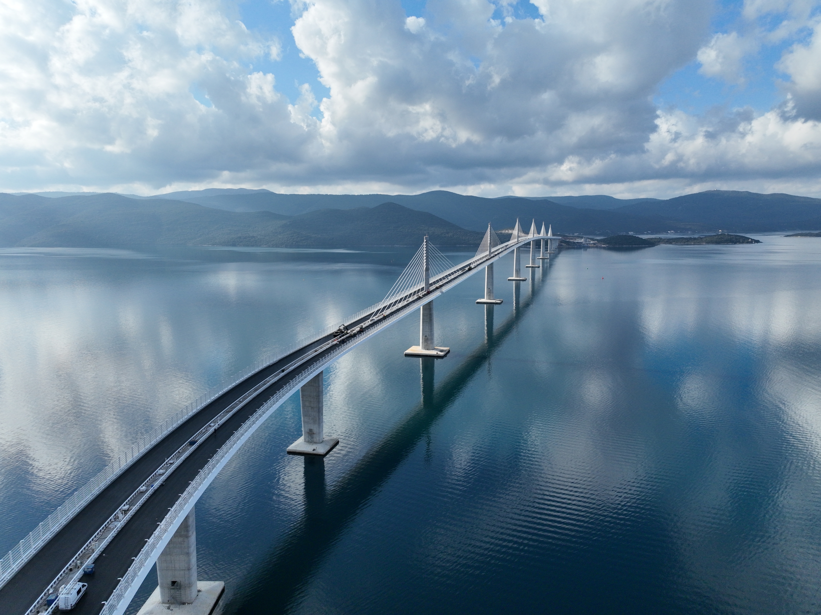 Otvara se Pelješki most – evo zašto biste se već ovoga ljeta trebali provozati njime