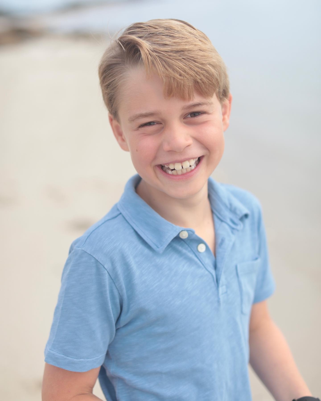 Princ George za svoj deveti rođendan uživa na plaži