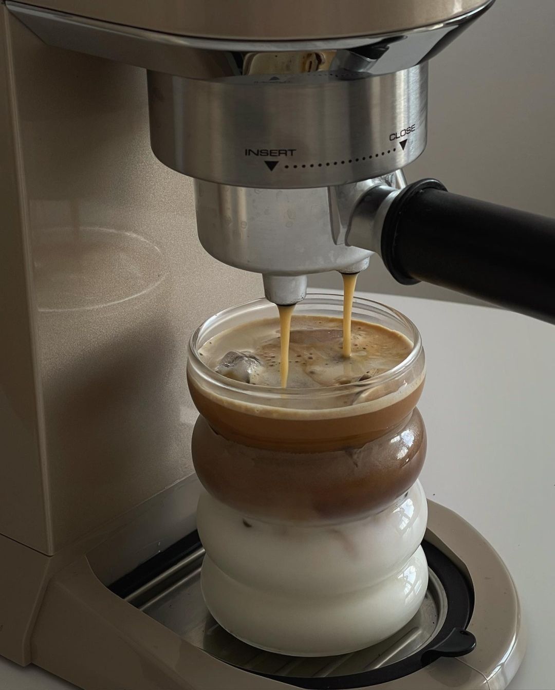 Iced Vanilla Latte idealni je napitak za vruće ljetne dane