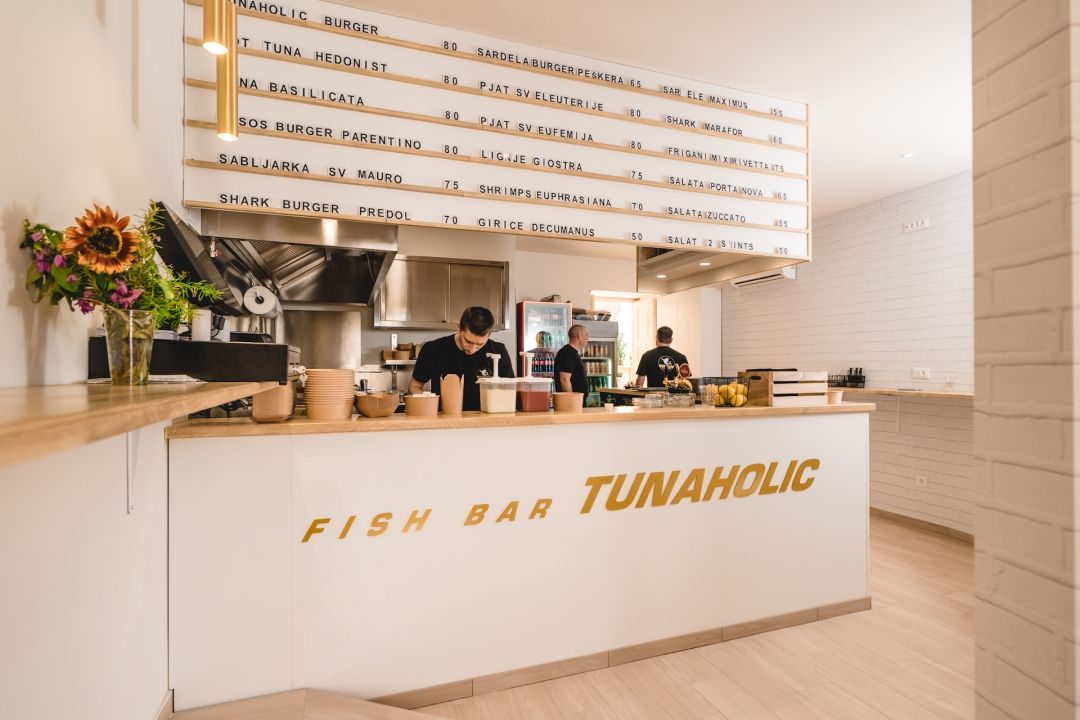 Tunaholic fish bar