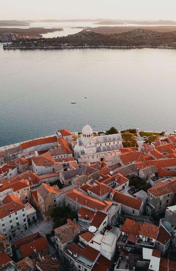 Postoji sjajan razlog zbog kojeg Šibenik želimo posjetiti ovog listopada