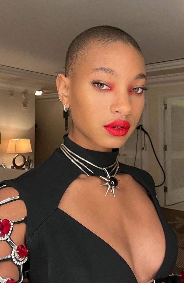 Willow Smith više nema obrijanu glavu – ‘Isfurala’ je frizuru koja je ove jeseni golemi hit