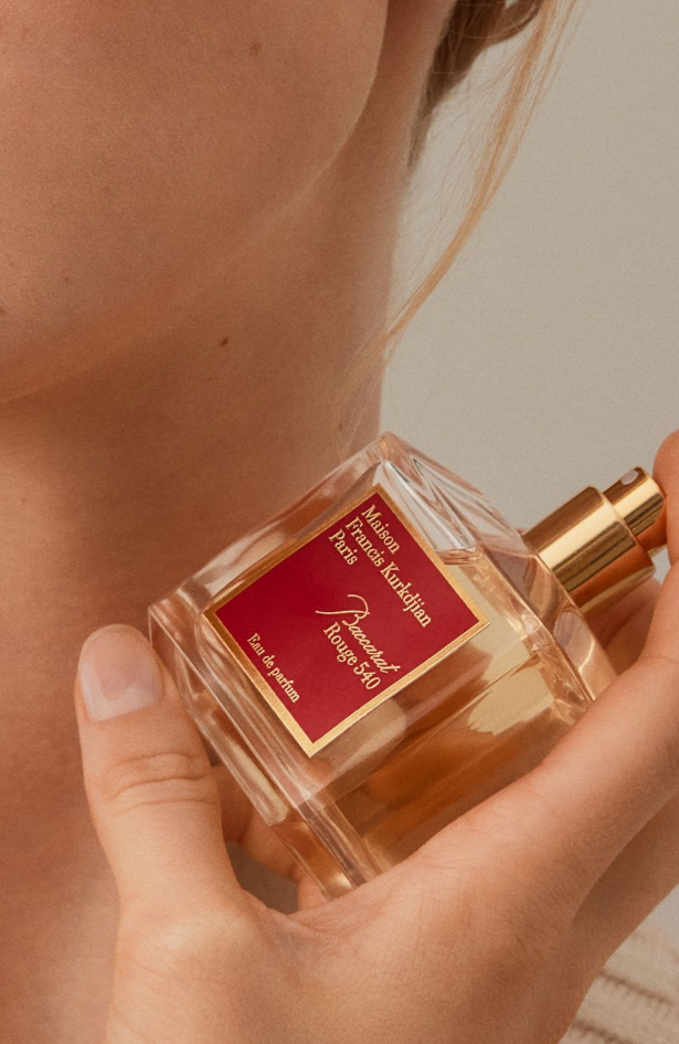 Vječito rasprodan parfem za blagdane stiže u obliku šljokičastog ulja za tijelo