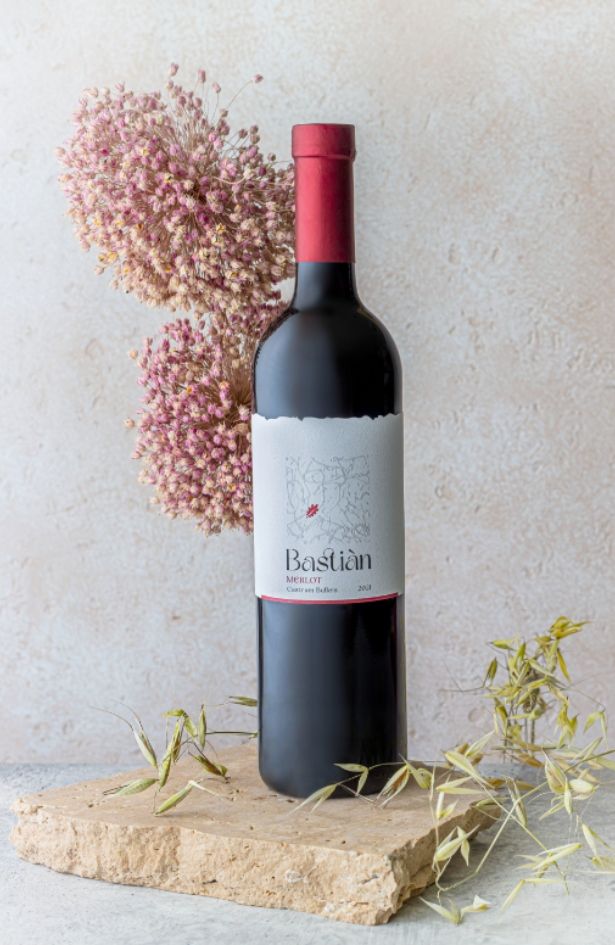 Bastiàn Merlot 2021. – moderna interpretacija merlota s bijele istarske zemlje