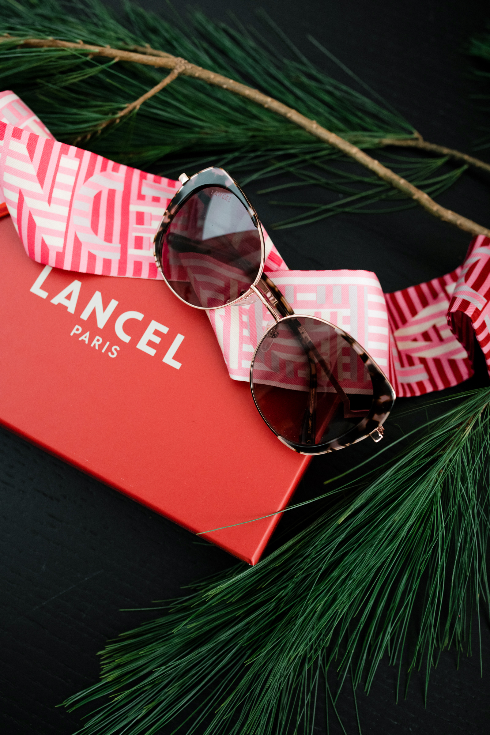 Journal adventski kalendar: Lancel naočale i svilena marama