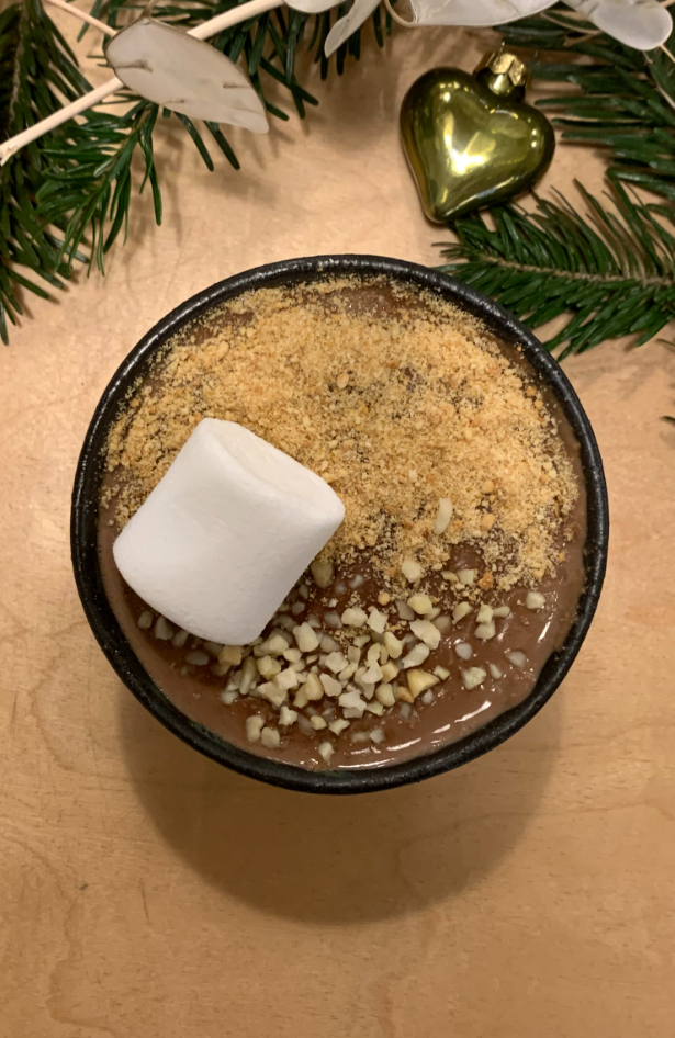 Novost u Broomu: Vruća čokolada s marshmallowsima, bademima i komadićima keksa