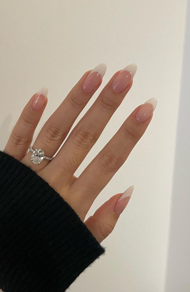 Vanilla french nails: Jesmo li možda otkrili ovogodišnju ‘glazed donut’ manikuru?