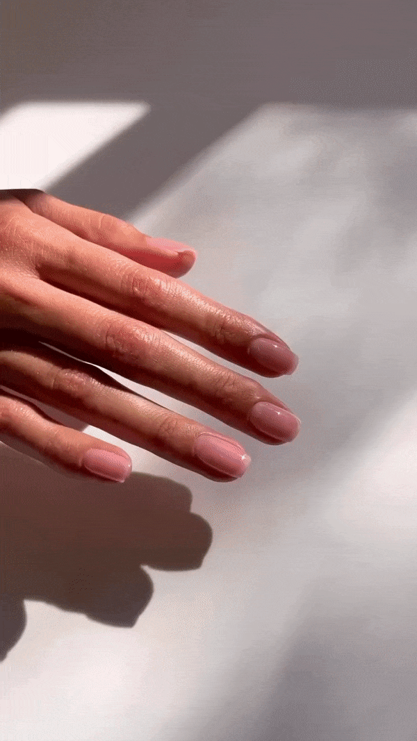 Želite da vam nokti i prsti izgledaju vizualno dulje? Isprobajte talijansku manikuru
