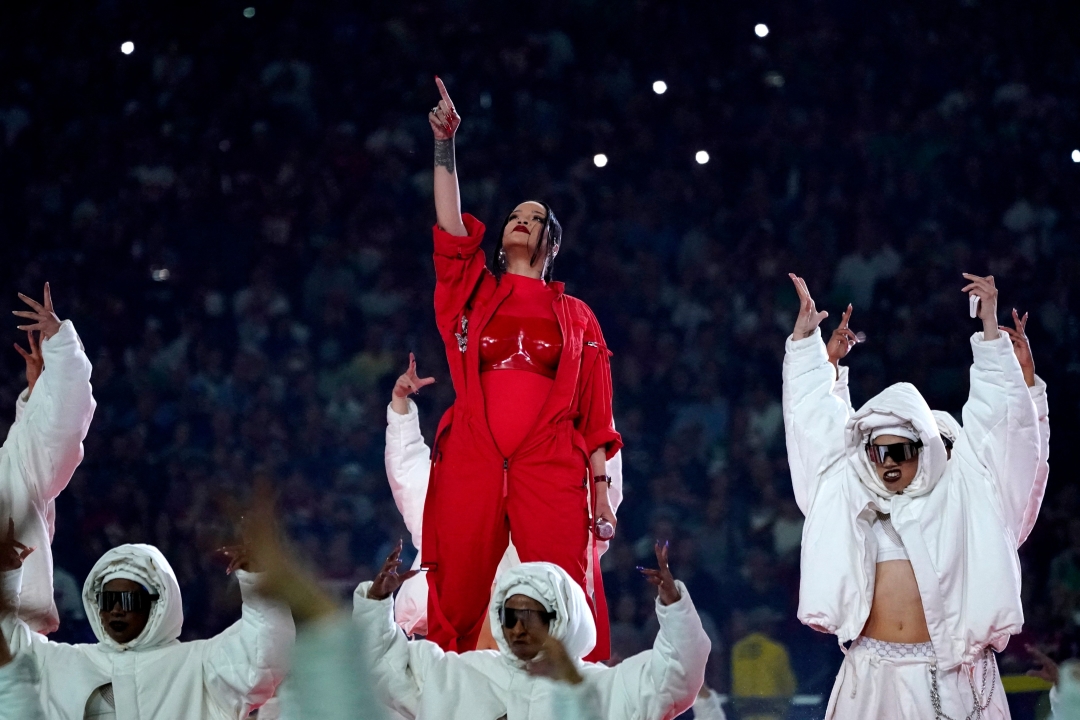 Rihanna se napokon vratila na pozornicu: Na Super Bowlu otkrila sretnu vijest