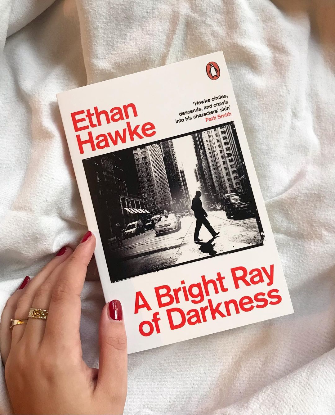 Znate li da je Ethan Hawke uspješan pisac? Ilina Cenov donosi nam recenziju njegove posljednje knjige