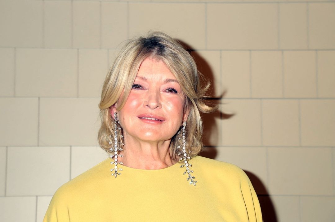 Martha Stewart s 81 izgleda famozno pa smo proučili njezine omiljene skincare proizvode