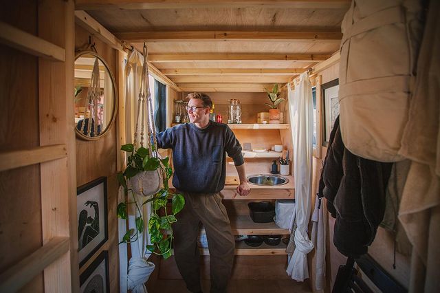 Definicija tiny house livinga: Ovaj Britanac izgradio je kuću u kontejneru