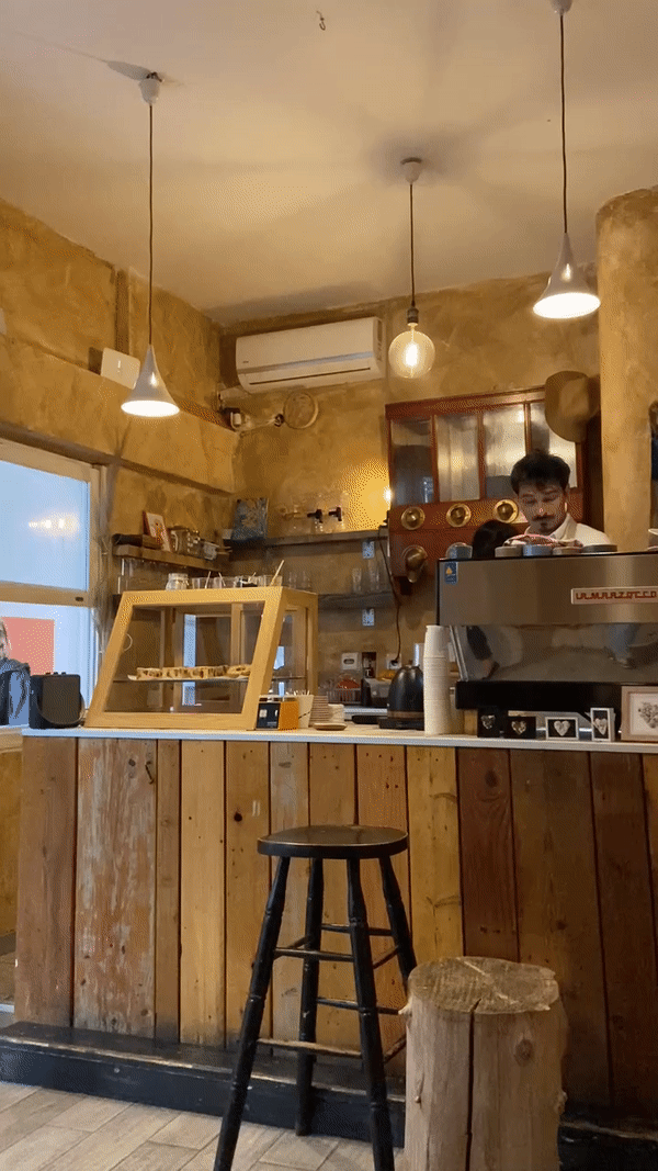 Augusto specialty coffee shop