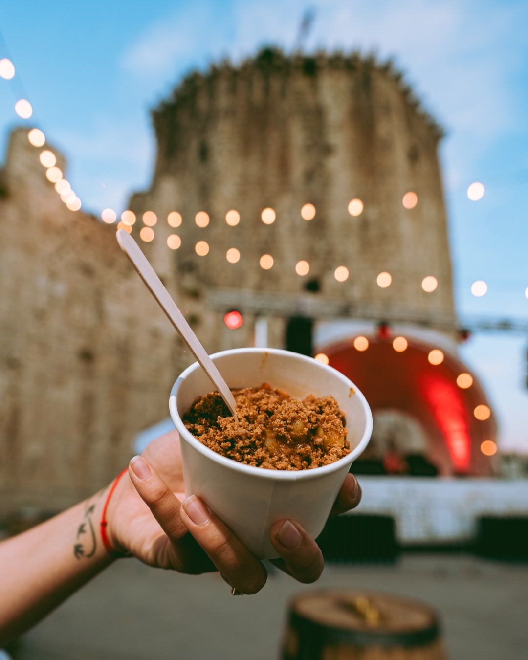 Babarol street food festival se vraća u Trogir, a večeras je otvorenje uz Mjesni Odbor