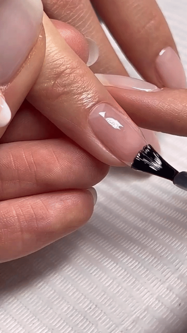 Cloud nails: Elegantna manikura koja stoji baš svima