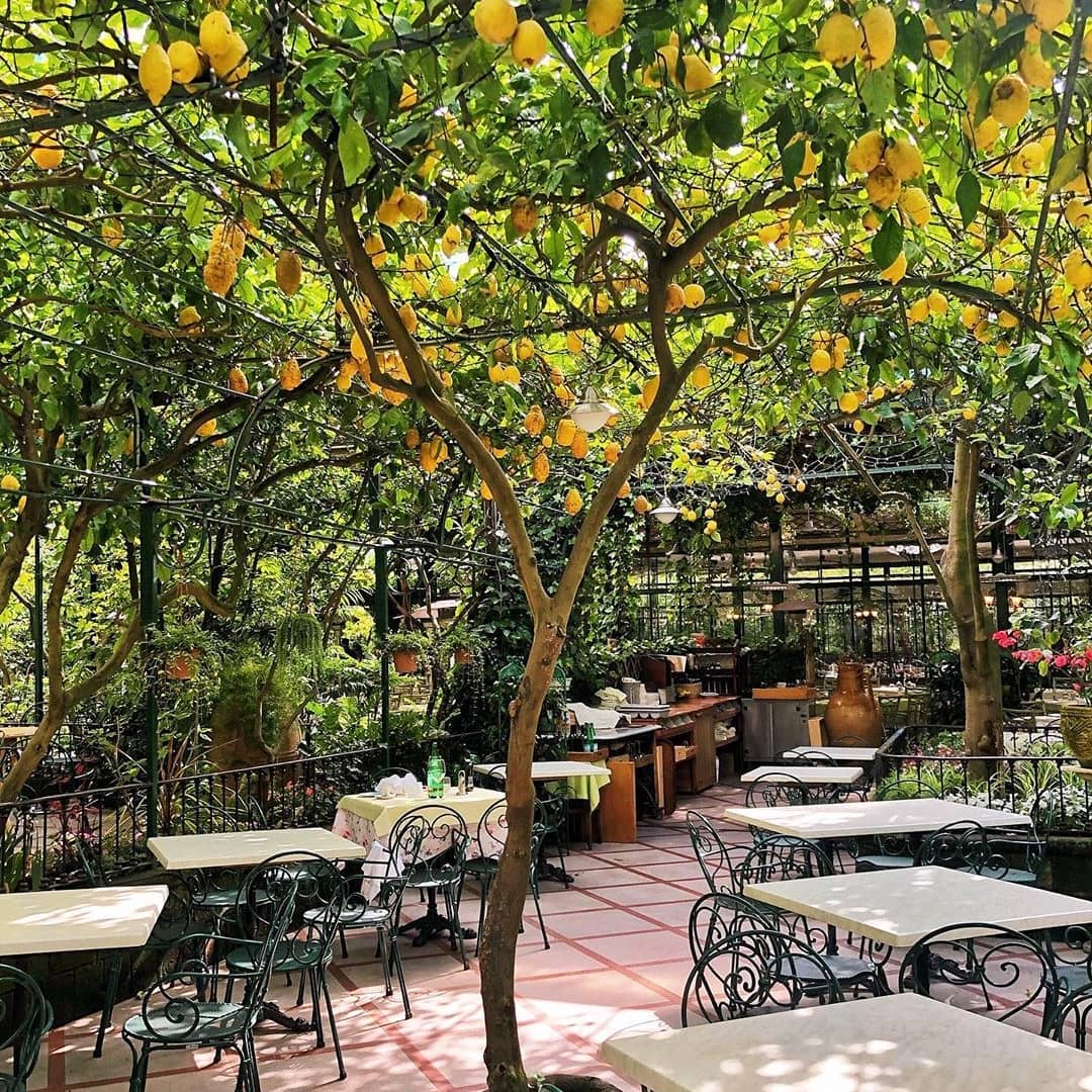 Ručak pod stablima limuna: Čarobno mjesto u Italiji gdje bismo voljeli otići