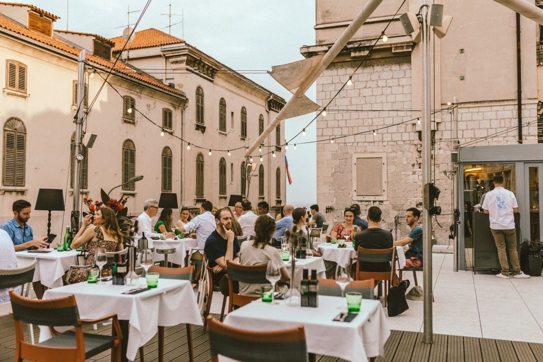 Pronašli smo bistro s čije se krovne terase pruža prekrasan pogled na splitske ulice