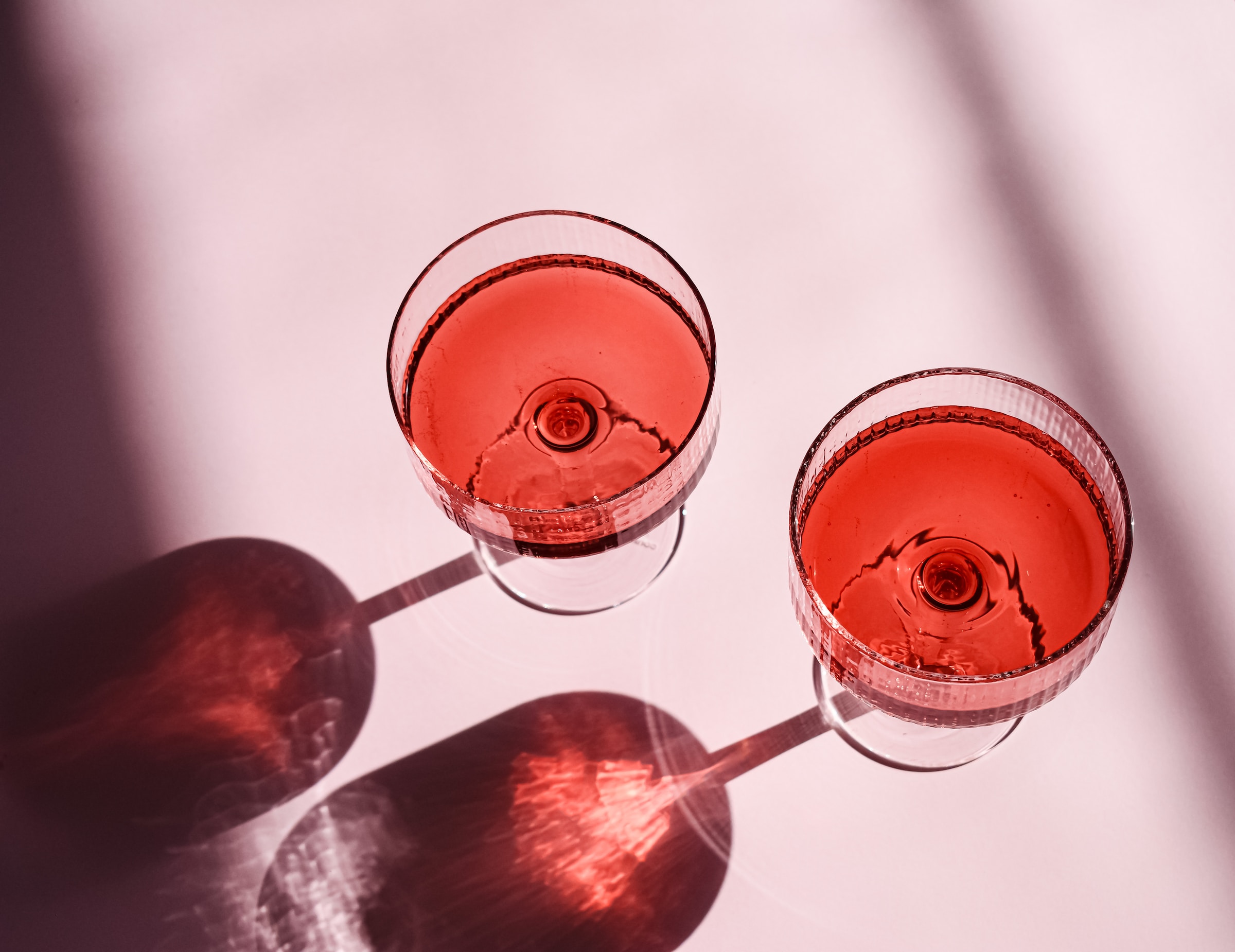 Kupnjom rosé vina podržite akciju za pomoć ženama koje prolaze kroz kemoterapiju