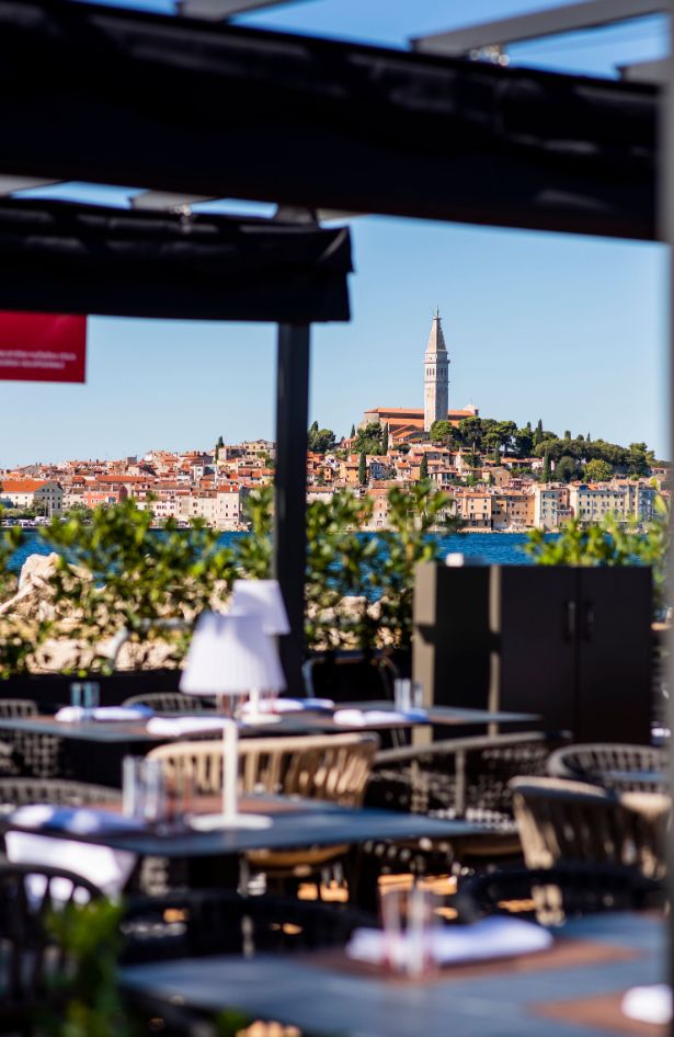 Veranda on the sea u Rovinju jedan je od najljepših restorana i barova s pogledom na našoj obali