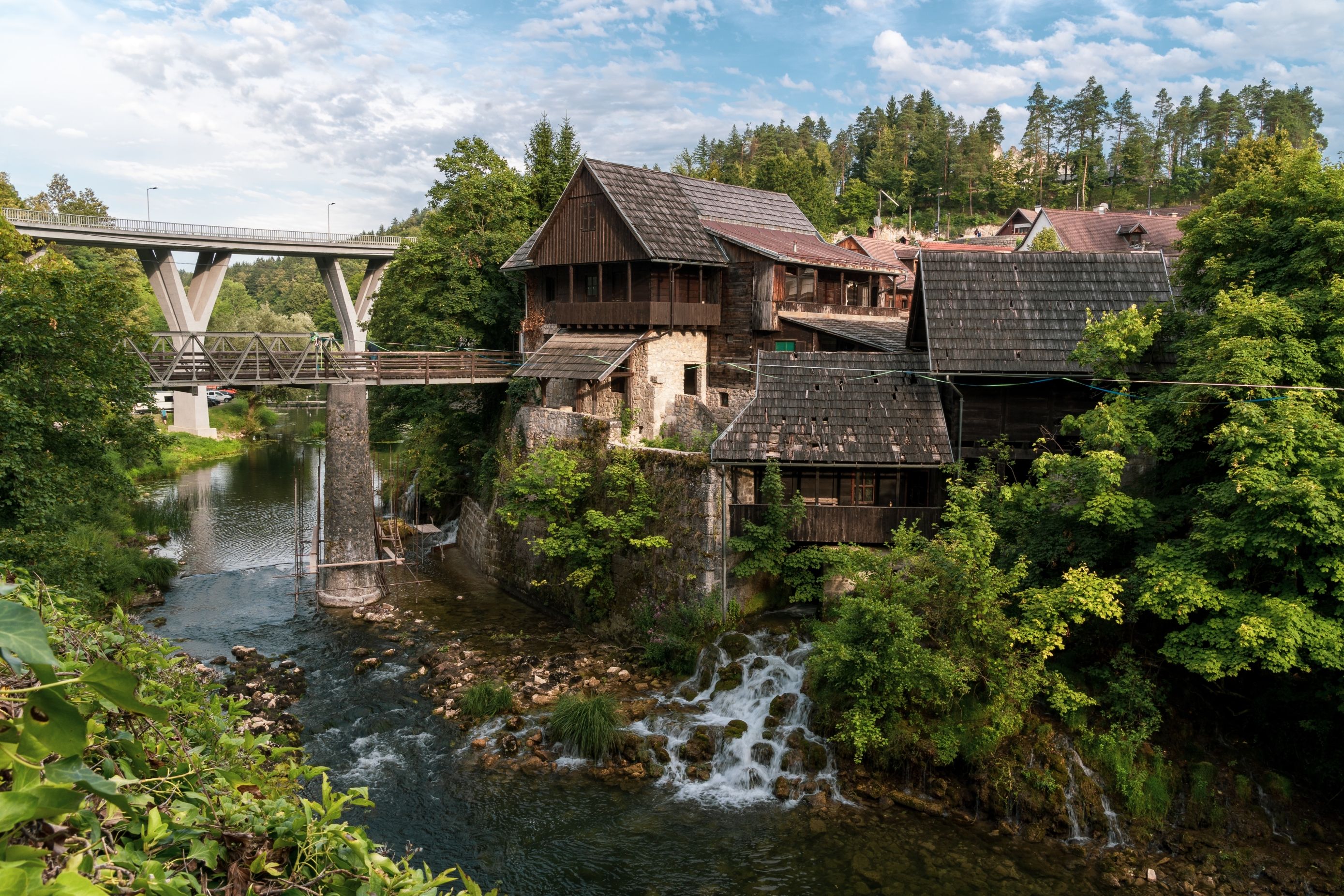 stara cesta, rastoke_unsplash